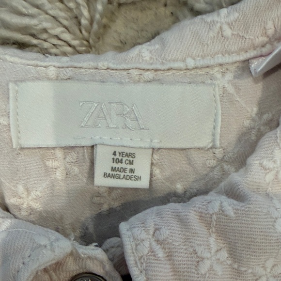 Soft Cream Sleeveless Quilted Kids Dress with Peter Pan Collar - Picture 2 of 3